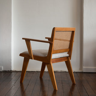 Carver chair back