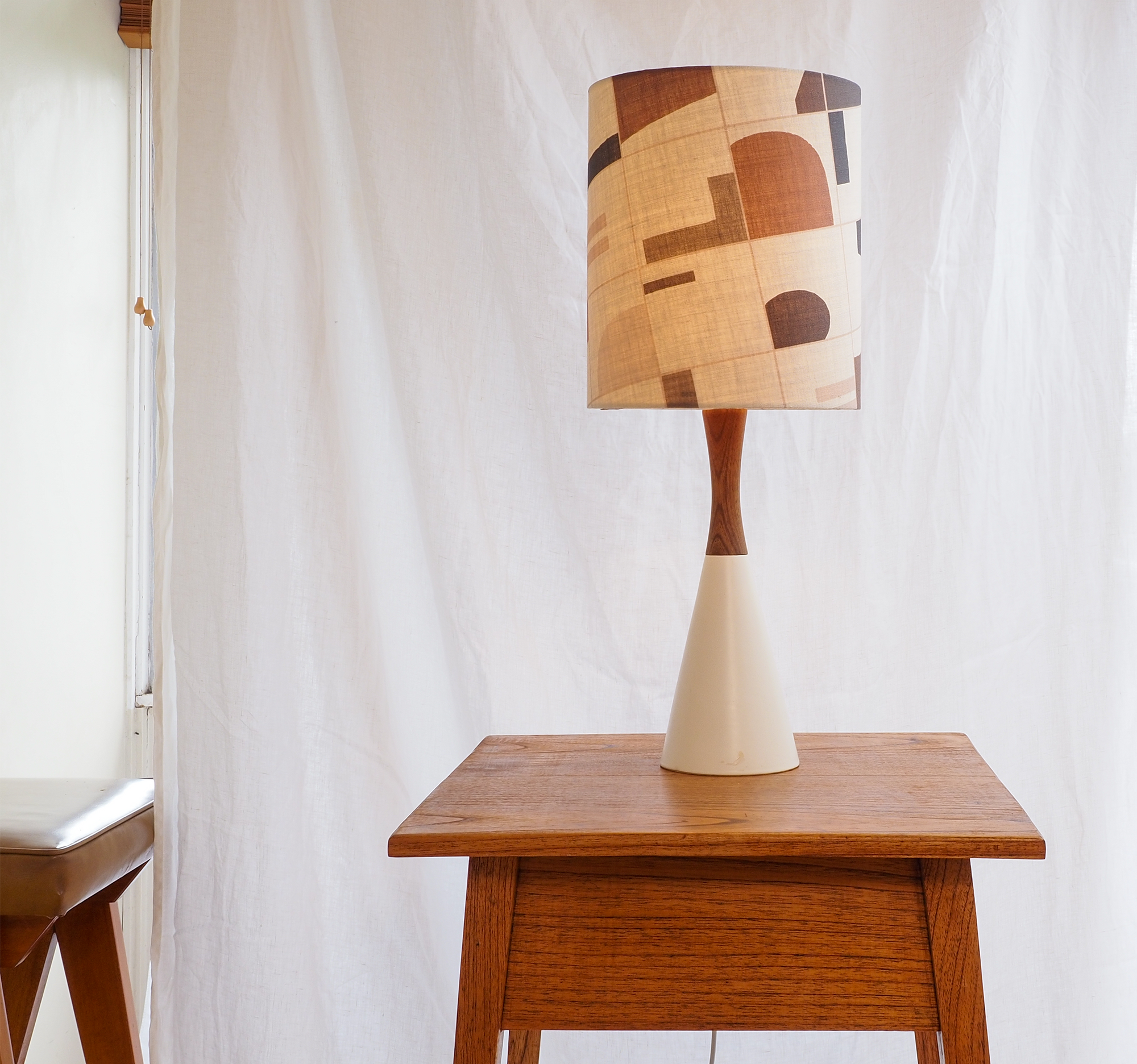 Mid century modern online table lamp shades